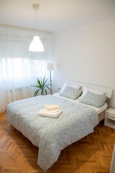 Dora Apartment Ni Exteriör bild