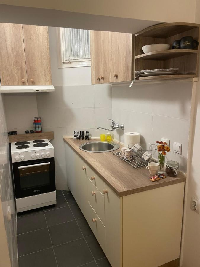 Dora Apartment Ni Exteriör bild
